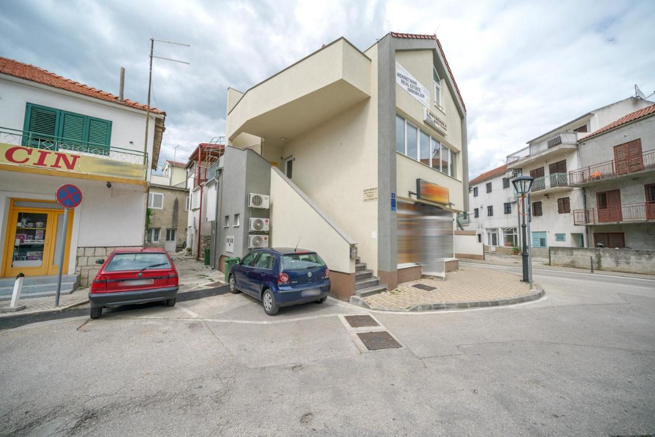 Studio Apartman Salis Vodice Apartment ภายนอก รูปภาพ